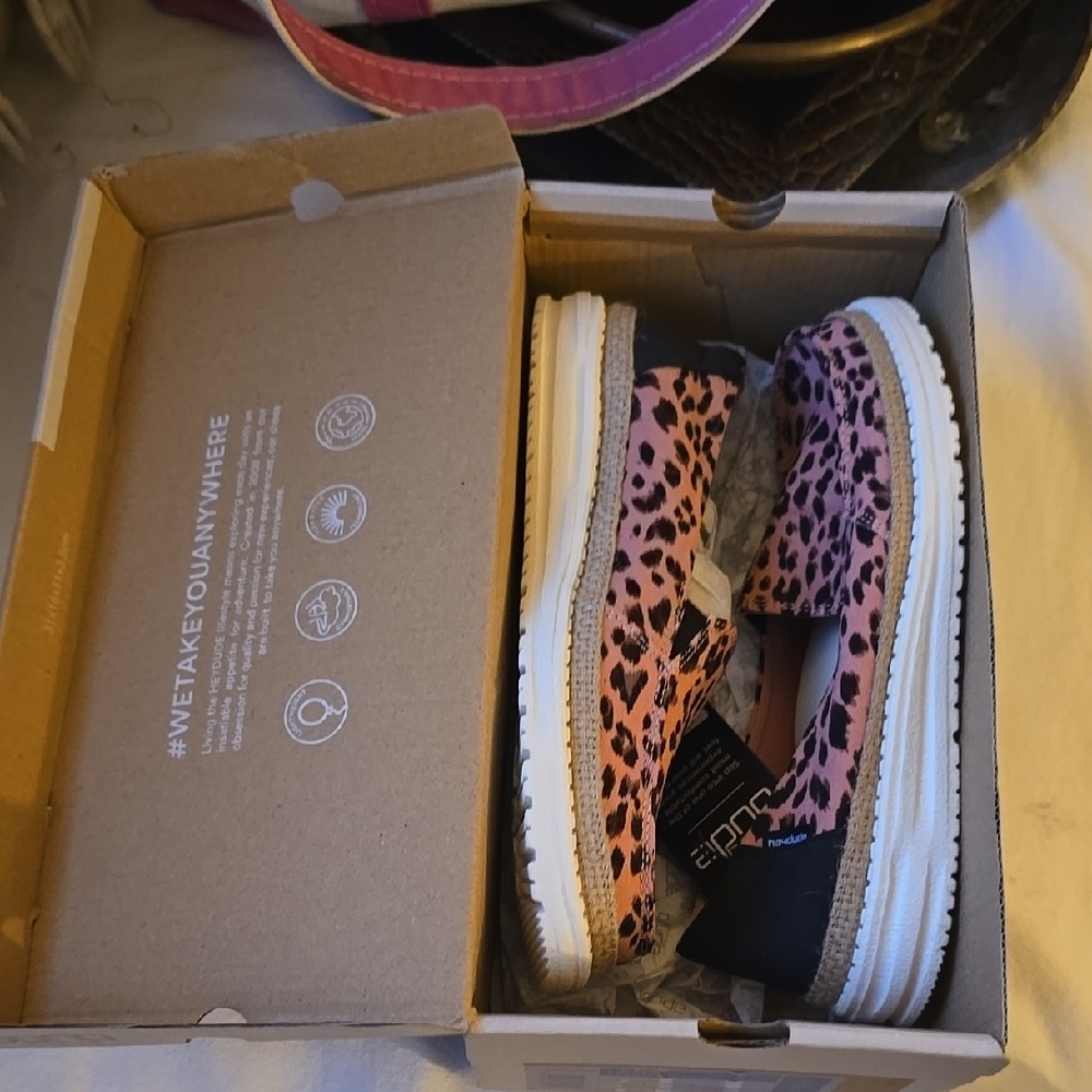 Women's Hey Dude Lena Shoes Size 8 Pink Leopard Print